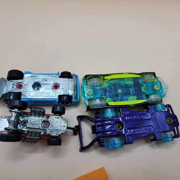 Hot Wheels Diecast 90s 2000s Radio Flyer Wagon Cloak Dagger Tooligan Carbonator - Picture 6 of 6